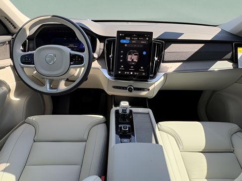 New 2026 Volvo XC90 B5 Ultra w/ Protection Package Premier AWD/4WD image 28
