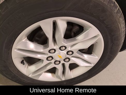 Used 2020 Chevrolet Blazer LT image 2