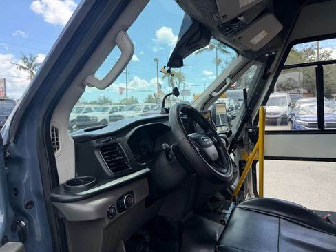 Used 2021 Ford Transit 350 DRW image 12