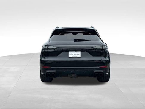 Used 2021 Porsche Cayenne GTS AWD/4WD image 4