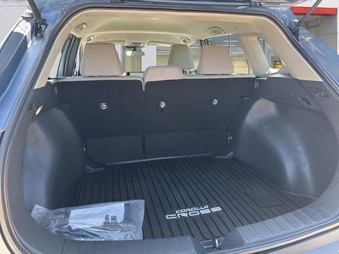 Used 2026 Toyota Corolla Cross L image 15