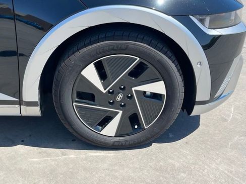 Used 2025 Hyundai Ioniq 5 Limited image 8