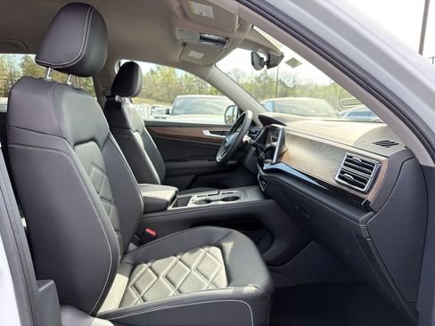 New 2026 Volkswagen Atlas SE FWD image 18