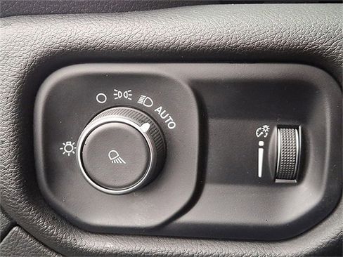 Used 2024 RAM 1500 Laramie image 23