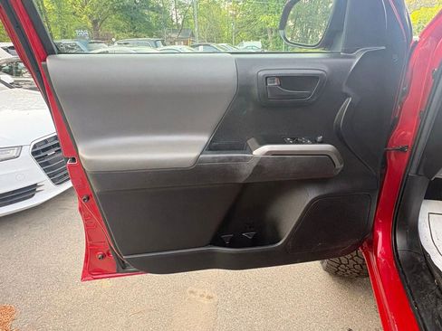 Used 2023 Toyota Tacoma SR5 AWD/4WD image 16