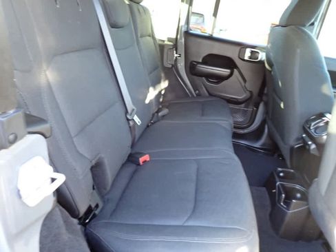 Used 2018 Jeep Wrangler Unlimited Sport S image 20