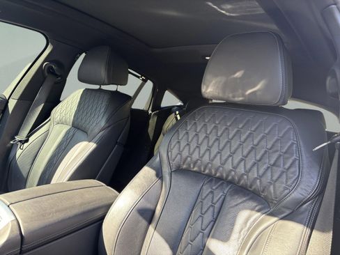 Used 2022 BMW X6 xDrive40i w/ Executive Package image 21