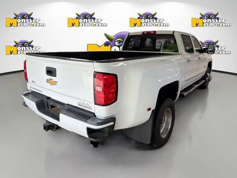 Used 2019 Chevrolet Silverado 3500 High Country AWD/4WD image 4