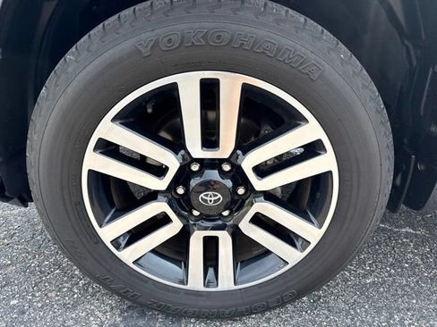 Used 2022 Toyota 4Runner Limited AWD/4WD image 11