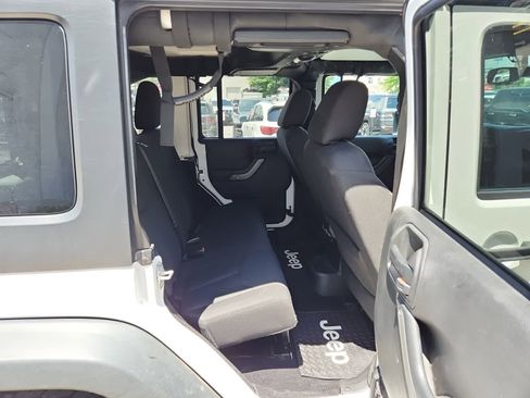 Used 2017 Jeep Wrangler Unlimited Sport w/ Quick Order Package 24S AWD/4WD image 23