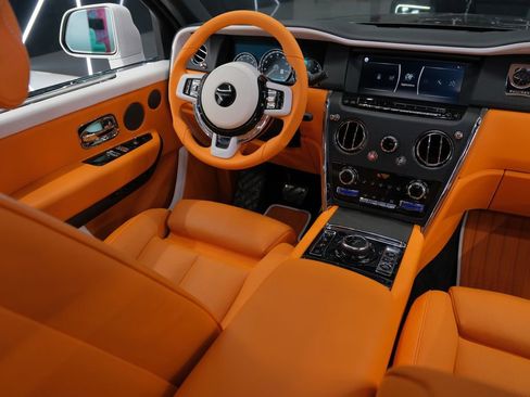 Used 2024 Rolls-Royce Cullinan AWD/4WD image 70
