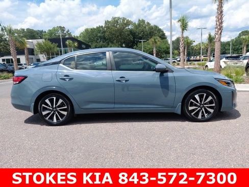 Used 2024 Nissan Sentra SV w/ SV Premium Package FWD image 5