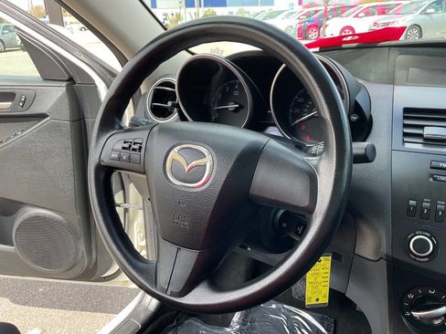 Used 2012 MAZDA MAZDA3 i Sport FWD image 17