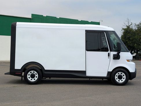 Used 2025 Chevrolet Brightdrop 400 FWD image 10