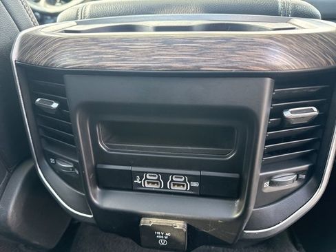 Used 2020 RAM 1500 Laramie image 33