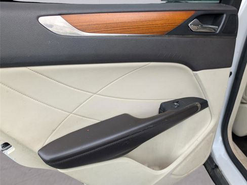 Used 2015 Lincoln MKC FWD w/ Equipment Group 102A Reserve image 32