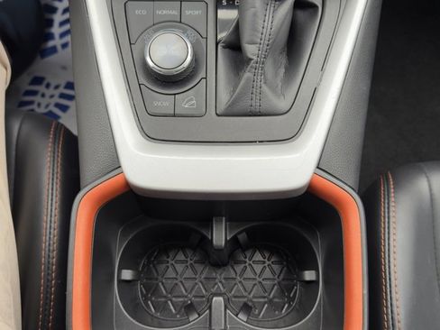 Used 2024 Toyota RAV4 Adventure image 21