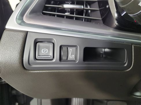 Certified 2023 Cadillac XT5 Luxury image 31