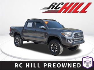 Used 2019 Toyota Tacoma TRD Off-Road video 1