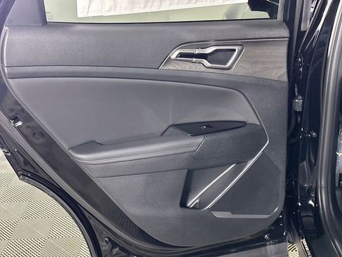 Used 2025 Kia Sportage X-Line image 17