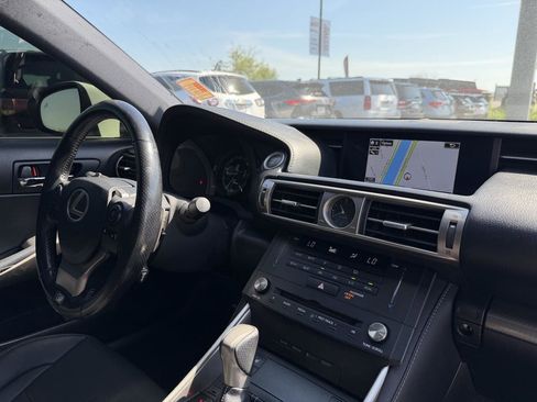 Used 2016 Lexus IS 200t w/ F Sport Package RWD image 18