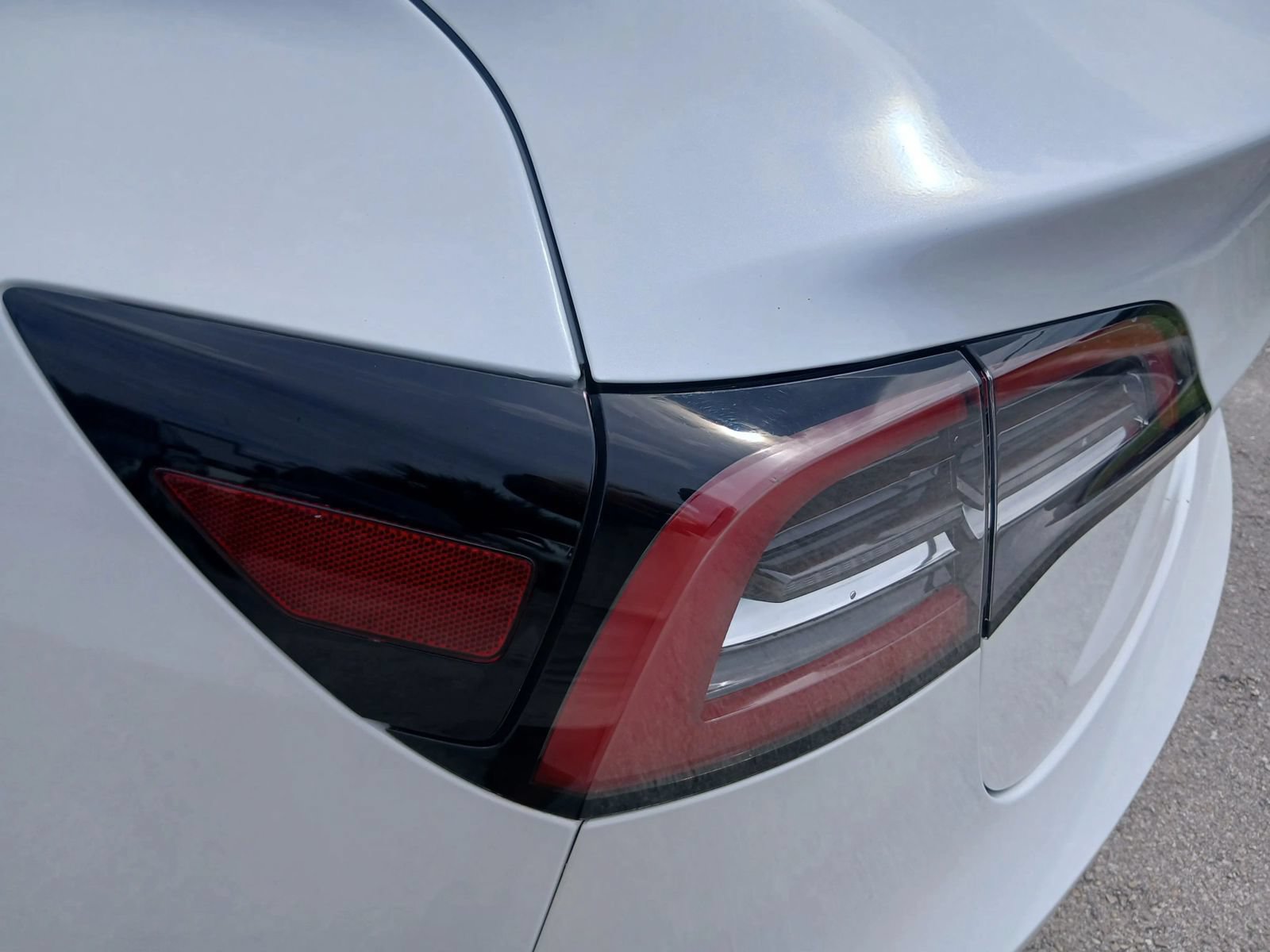 Used 2018 Tesla Model 3 Long Range RWD image 14