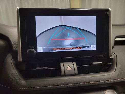 Used 2023 Toyota RAV4 XLE FWD image 17