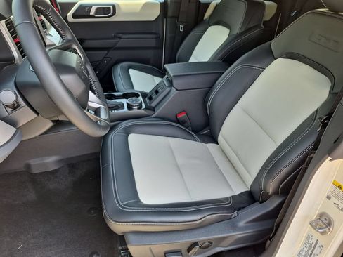 New 2026 Ford Bronco Outer Banks AWD/4WD image 16