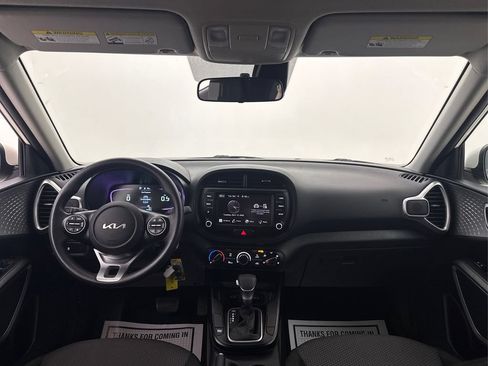 Used 2023 Kia Soul LX FWD image 28
