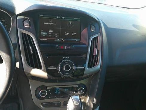 Used 2012 Ford Focus SEL FWD image 7
