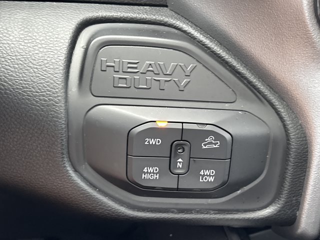 Used 2025 RAM 2500 Laramie AWD/4WD image 31