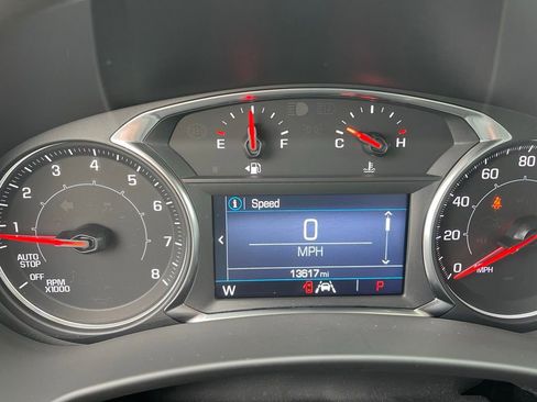 Used 2023 GMC Terrain SLE w/ Driver Convenience Package image 13