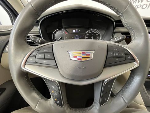 Used 2024 Cadillac XT5 Premium Luxury image 14