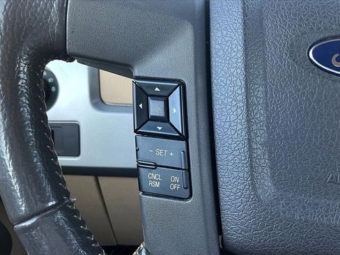 Used 2012 Ford F150 Lariat image 12