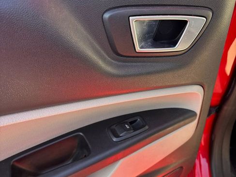 Used 2014 Ford Fiesta SE image 41