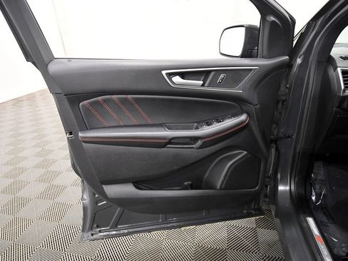 Used 2021 Ford Edge ST-Line w/ Cold Weather Package AWD/4WD image 13