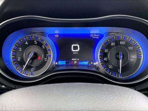Used 2023 Chrysler 300 Touring image 22