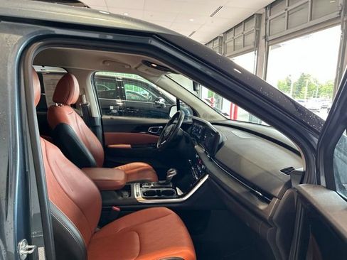 Used 2024 Kia Carnival SX FWD image 18