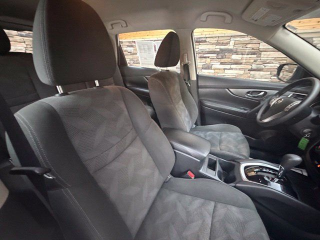 Used 2016 Nissan Rogue S AWD/4WD image 17