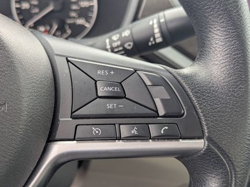 Used 2025 Nissan Altima 2.5 SV FWD image 18