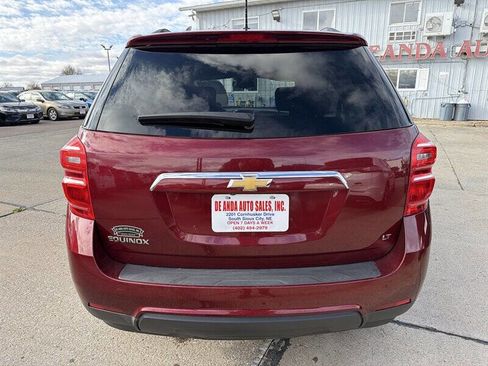 Used 2017 Chevrolet Equinox LT w/ Convenience Package image 4