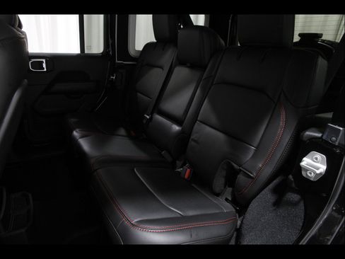 Used 2024 Jeep Wrangler Unlimited Rubicon AWD/4WD image 20