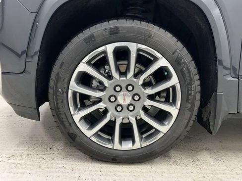 Certified 2022 GMC Acadia Denali w/ Denali Ultimate Package image 34