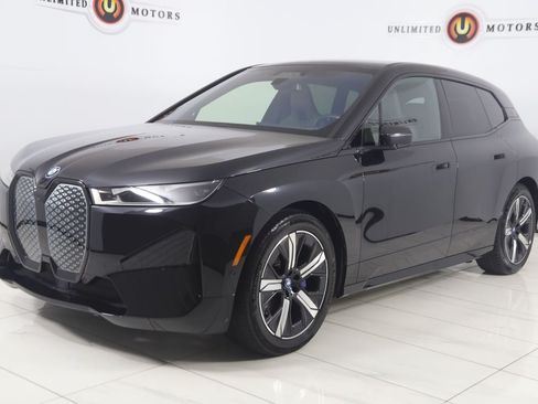 Used 2023 BMW iX xDrive50 w/ Premium Package AWD/4WD image 5