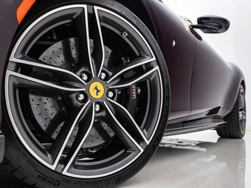 Used 2022 Ferrari Roma RWD image 5