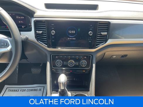 Used 2023 Volkswagen Atlas Cross Sport SE AWD/4WD image 19