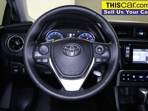 Used 2018 Toyota Corolla SE FWD image 18