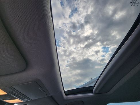 Used 2019 Honda Accord EX-L image 21