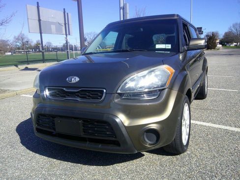 Used 2012 Kia Soul + image 15