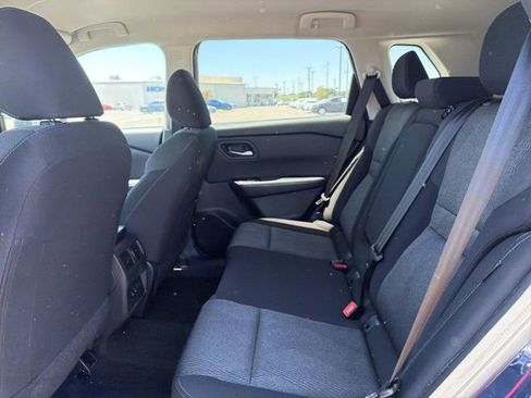 Used 2024 Nissan Rogue SV FWD image 12
